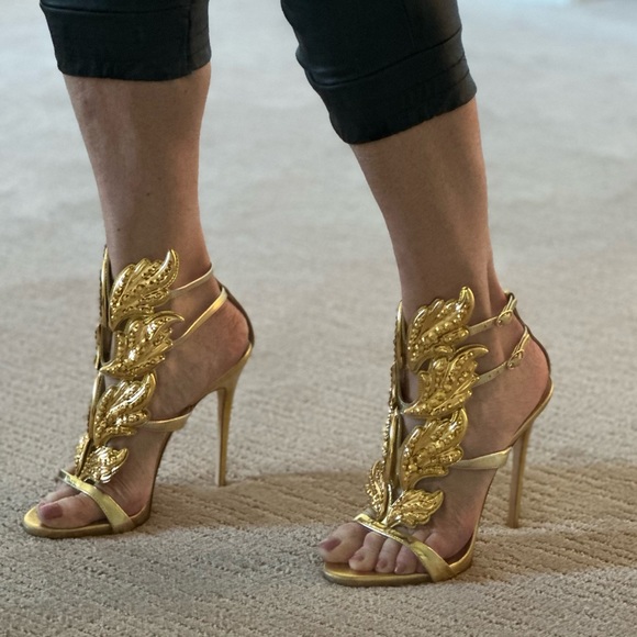 Giuseppe Zanotti Gold Embellished Coline wing heel - Picture 10 of 14